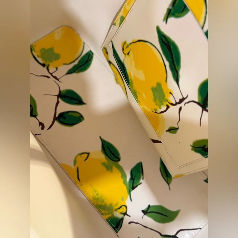🌿♠️RARE🍋Kate Spade Lemon tote 🍋♠️🌿 - Picture 10 of 16